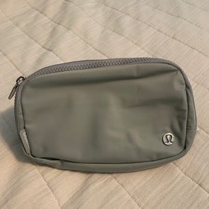 Lululemon Everywhere Belt Bag